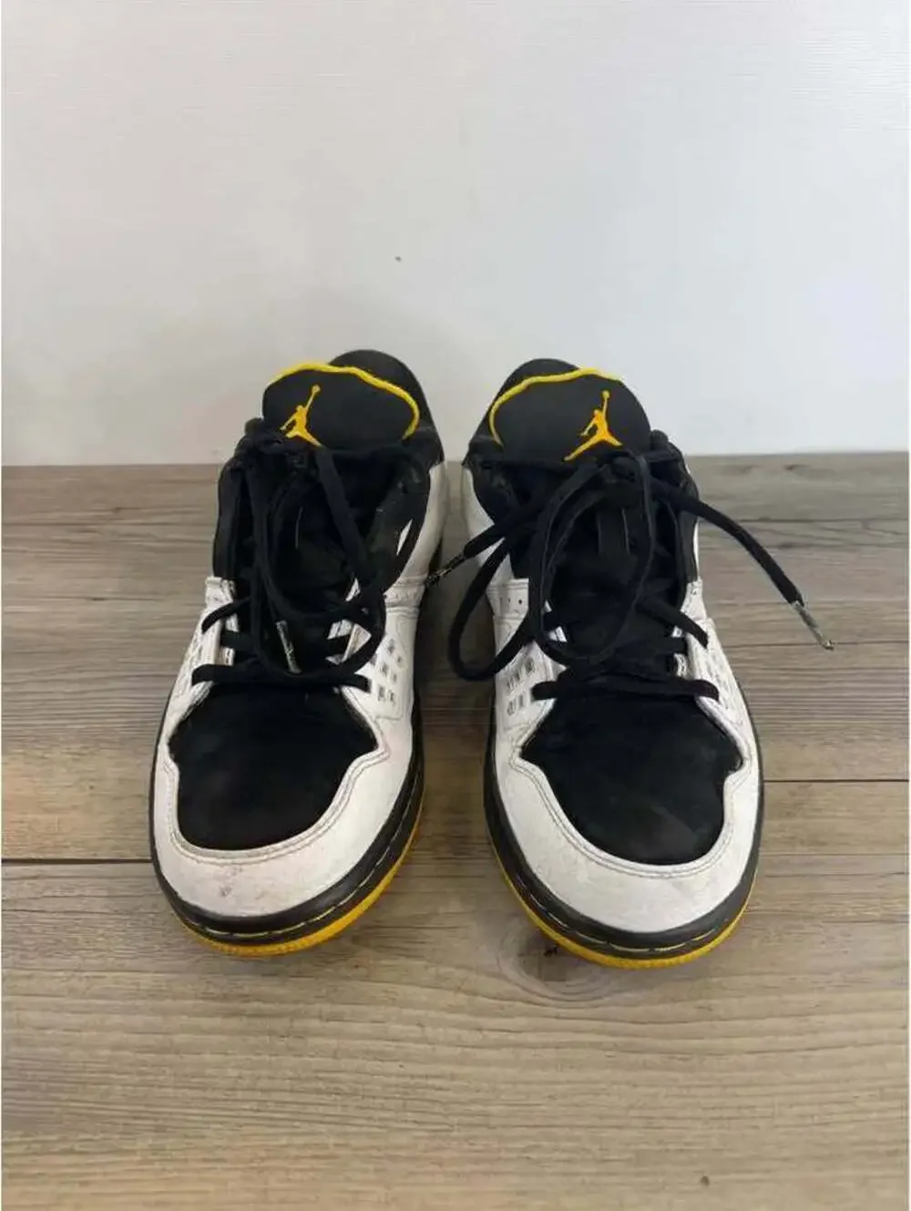 Jordan TE 2 Low Mens 9 White Black Maize Yellow Sneakers 350610-106